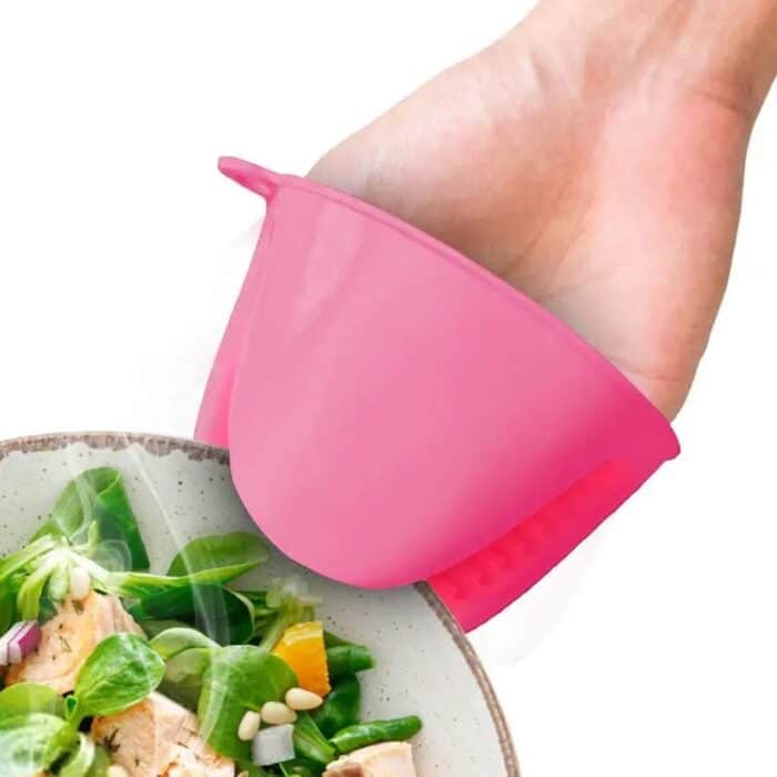 Silicone Heat Resistant Gloves Clips Insulation Non Stick Anti-slip Pot Bowel Holder Clip (Pair) ( Random color)